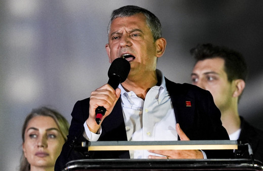 Özgür Özel'den karikatür açıklaması: Yapılmamış bir saygısızlık üzerinden yapılan lince izin vermem