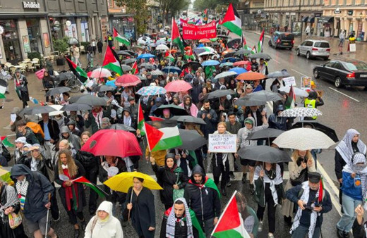 İsveç'te yüzlerce kişi "Filistin'deki soykırım dursun" çağrısıyla yürüdü