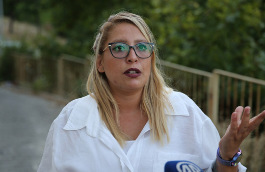 İzmir'de depremzedelerin yerleştikleri evlerin su ve elektriklerinin kesilmesine tepki