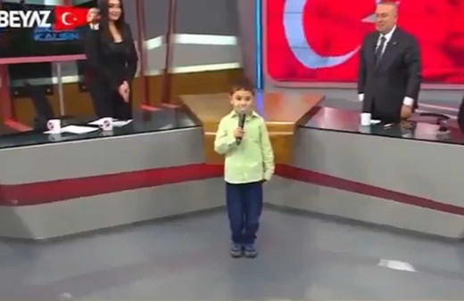 MHP’li Yönter’in oğlundan canlı yayında İstiklal Marşı