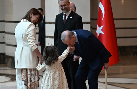 Beştepe'de dikkat çeken görüntüler! Cumhurbaşkanı Erdoğan, büyükelçileri kabul etti