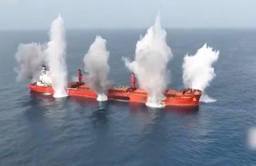 Husiler Kızıldeniz'de gemiyi böyle batırdı görüntüler viral oldu