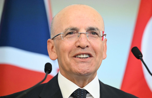 Mehmet Şimşek'ten ekonomi mesajı: Oynaklık önemli ölçüde azaldı