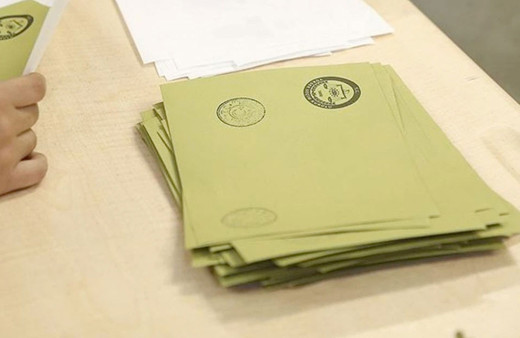 Anketlerde birinci kim AK Parti mi CHP' mi? AK Parti'den oy oranlarıyla yanıt geldi