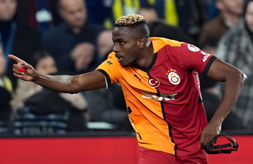 Victor Osimhen'in gece yarısı yaptığı paylaşım taraftarı heyecanlandırdı