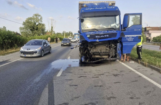 Samsun'da tırın çarptığı traktör sürücüsü öldü