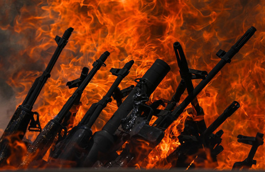 PKK silah bırakma görüntüleri videosu yayınlandı! MİT silahların seri numarasını aldı