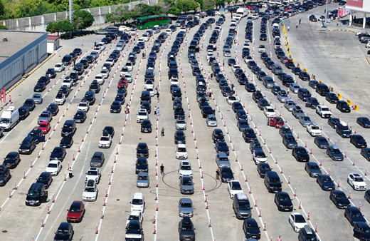 Sınır kapılarında şaşırtan yoğunluk! Gurbetçiler akın akın geliyor: 3 haftada...