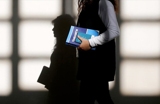 Bazı fakülte yüksekokul ve enstitüler kuruldu bazıları kapatıldı Resmi Gazete'de yayımlandı