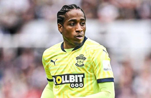 Süper Lig devine imza atacak! Kyle Walker Peters İstanbul'a geliyor