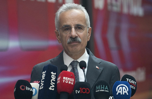 Türk hava sahasında günlük transit uçuş ve uçak trafiğinde rekor kırıldı