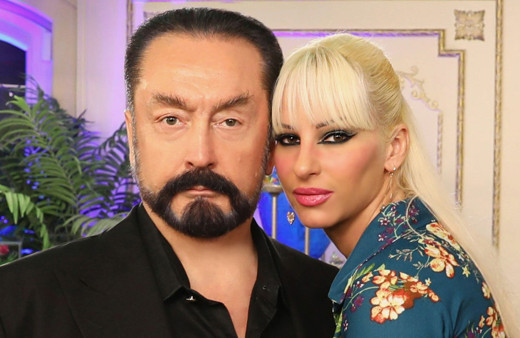 Cezaevindeki Adnan Oktar'dan yeni fotoğraf! Son hali gündem oldu