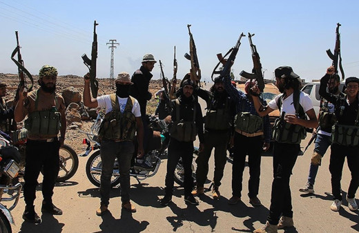 Suriye'nin güneyindeki Süveyda ilinde çatışmalar şiddetlendi