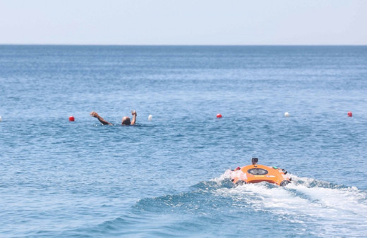 İnsansız cankurtaran tatilcilere güven veriyor...