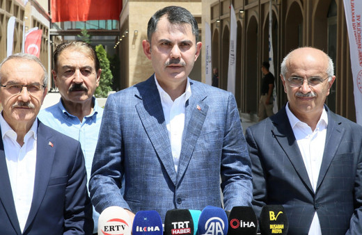 Bakan Murat Kurum, Özgür Özel'i sert sözlerle eleştirdi: "Zerre kadar umursamıyoruz"