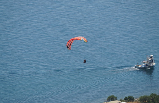Uçmakdere'de macera ve heyecan! Yamaç paraşütçülerinin tercihi oluyor...