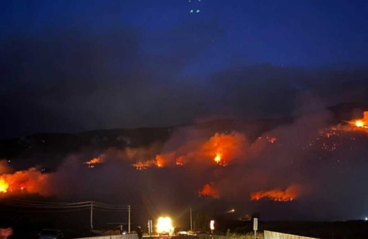 Sakarya’daki yangına havadan ve karadan müdahale sürüyor