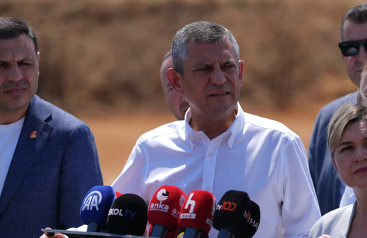 CHP lideri Özgür Özel'den Ekrem İmamoğlu'na cezaevinde ziyaret