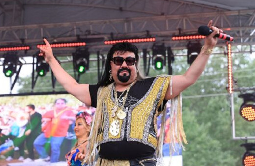 Kobra Murat peruğunu çıkardı görenler şaştı kaldı...