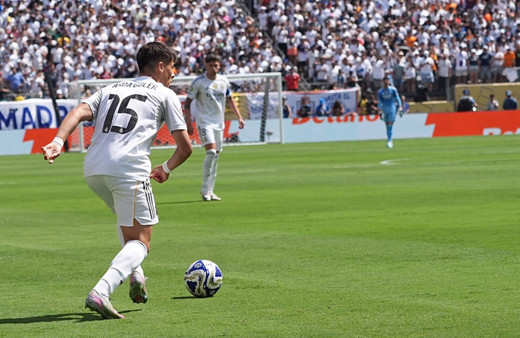 Real Madrid'in yeni 10 numarası belli oldu Arda Güler...