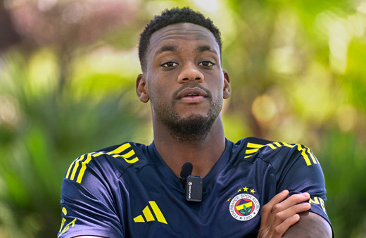 Fenerbahçe'nin yeni transferi Jhon Duran Osimhen sorusunu böyle yanıtladı