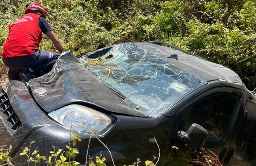 Balıkesir'de otomobil ile motosiklet çarpıştı! 1 ölü, 2 yaralı...