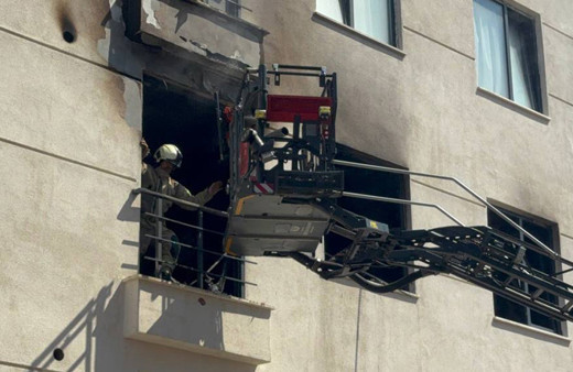 Avcılar'da yangın çıkan 5 katlı binada can pazarı! 2 kişi pencereden atladı