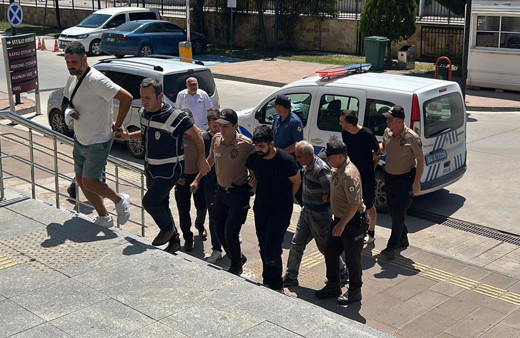 Uşak'ta şantiyede toprak altında kalan 2 kişi öldü! İş yeri sahipleri tutuklandı