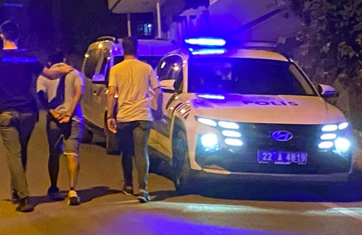 Kız arkadaşının ayrılmak istediğini duyunca çıldırdı