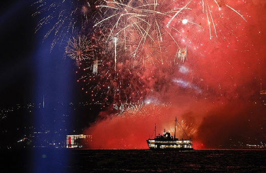 O tarihe kadar İstanbul'da havai fişek ile meşaleler yasaklandı