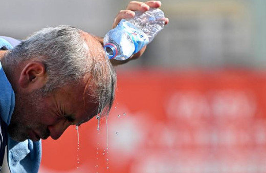 Sağlık Bakanlığından risk grubunda bulunanlara sıcak hava uyarısı