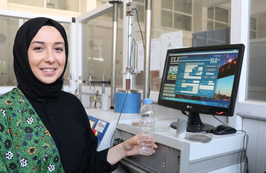 Çöpe giden pet şişeler depreme karşı güce dönüştürüldü