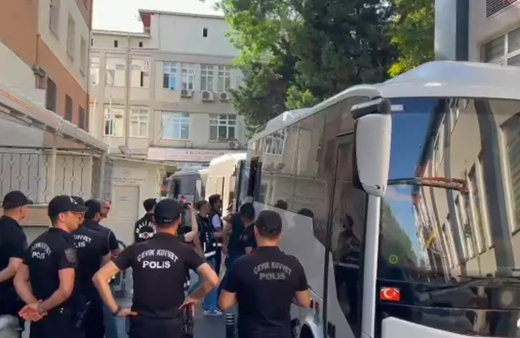 İBB'ye yönelik yolsuzluk soruşturmasında 5 kişi tutuklandı, İETT Genel Müdürü dahil 20 kişi serbest