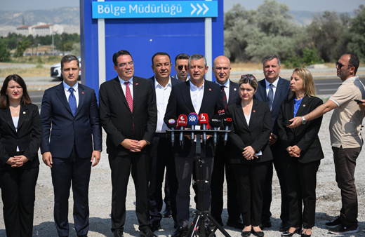 Özgür Özel TUSAŞ'ı ziyaret etti övgüler yağdırdı: Türkiye'nin gözbebeği