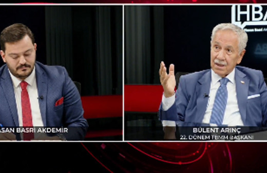Bülent Arınç'tan Özgür Özel'e övgü: Ben nasıl minnet duymam