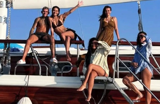 Lucas Torreira maç sonrası sevgilisine koştu! Devrim Özkan ile tatile çıktı...