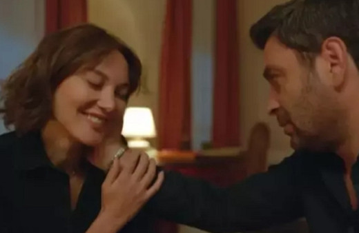 Yatak sahnesi gündem olmuştu! Mine Kılıç Uzak Şehir'den ayrılıyor mu?