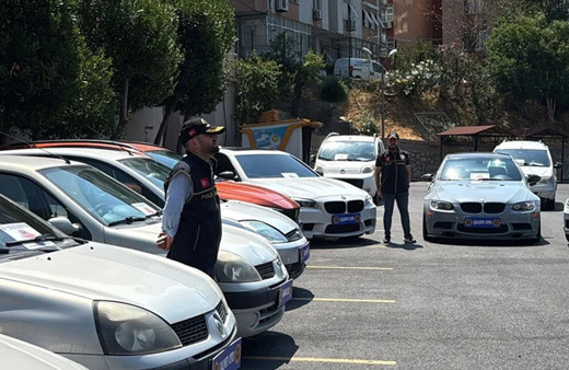 10 ilde "change otomobil" operasyonu: Seri numaraları değiştirilen araçlar ele geçirildi