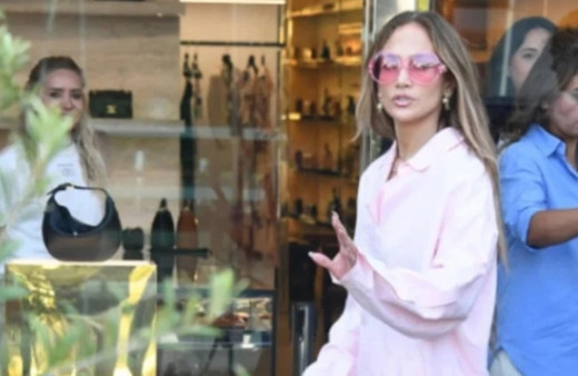 Jennifer Lopez'e büyük şok! İstinye Park'a doluyuz diyerek almadılar...