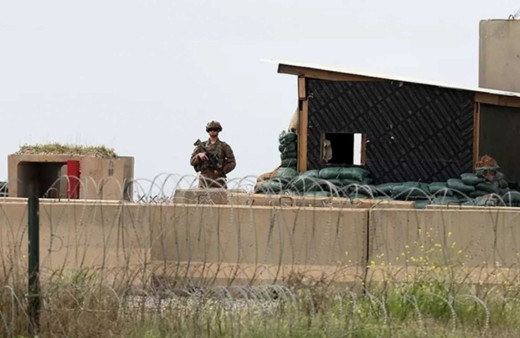 ABD’de askeri üste silahlı saldırı paniği