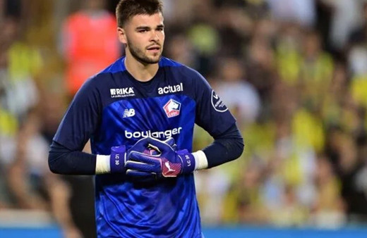 PSG, Fransız kaleci Lucas Chevalier ile 5 yıllık sözleşme imzaladı