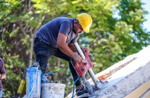 Balıkesir'deki depremde yıkılan 3 katlı binadan karot örneği alındı