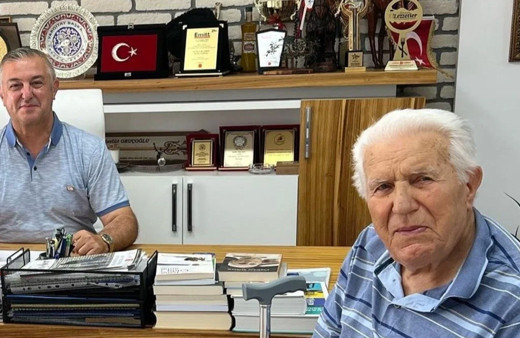 Tahsildaroğlu'nun sahibi Selman Tahsildaroğlu hayatını kaybetti Ezine peyniriyle zengin oldu