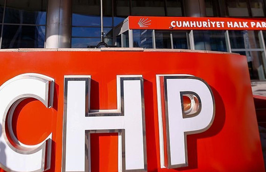 CHP'li isim partisini topa tutup istifa etti: ''Her şey 'mış' gibi yapılıyor''