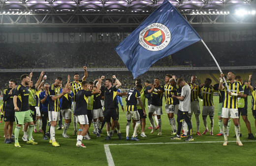 Feyenoord'u eleyen Fenerbahçe'nin kasasına giren paraya bakın
