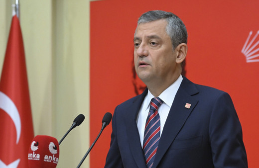 Özgür Özel AK Parti'ye doğum günü hediyem deyip Mücahit Birinci bombasını patlattı