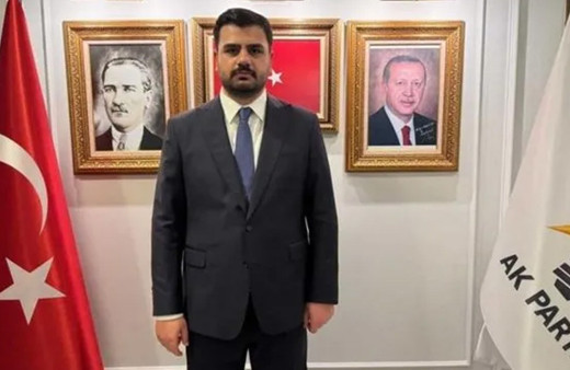 AK Parti’den dikkat çeken uyarı: O fotoğraf büyük bedellerin sembolüdür!
