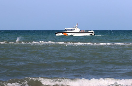 Samsun'da olumsuz hava koşulları nedeniyle denize girilmek yasaklandı...