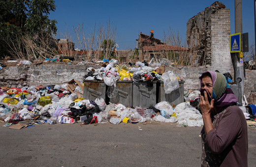 İzmir'de çöp dağları oluştu! Görüntü de korku da korkunç halde