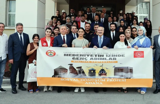 Adana’dan 40 kız öğrenci Nevşehir kampına uğurlandı